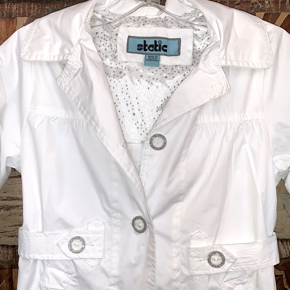 Hooded white & silver light weight coat w/cell phone inside pocket . Med 10/12